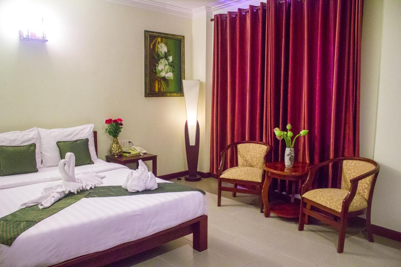 V N E Hotel Пном Пен Екстериор снимка